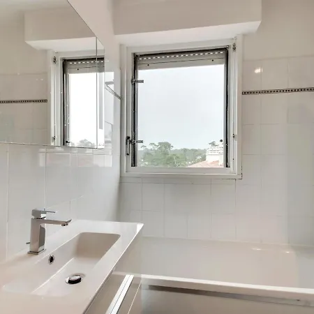 Spacieux 40m² A : Proche Plage, Piscine, Golf, Pour 4 Pers Avec Parking Et Wifi - Fr-1-239-685 Apartment